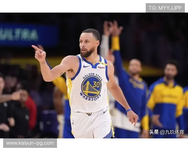 勇士库里手感火热引爆主场,库里状态神勇引领球队,勇士队走回正轨 勇士库里手感火热引爆主场,库里状态神勇引领球队,勇士队走回正轨