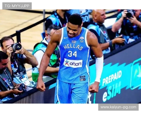 字母哥单场33篮板数据亮眼：再一次定义强力中锋的极限